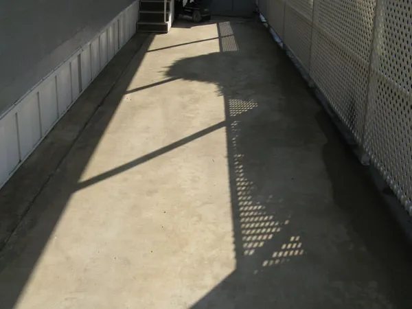 Concrete oil-stain cleaning