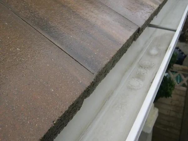 Roof cleaning at a home